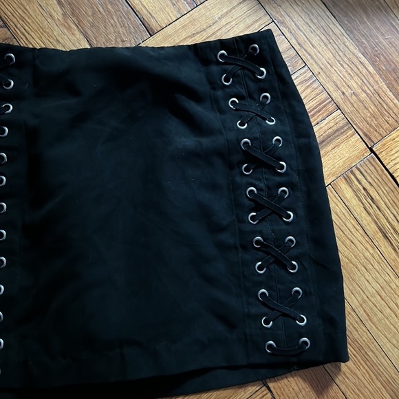 h&m black skirt size: 4 - Picture 3 of 8